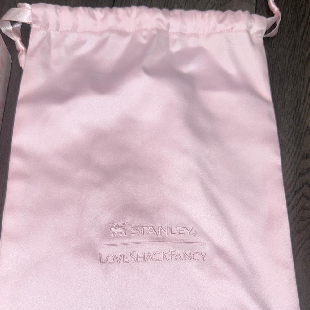 Stanley x LoveShackFancy Pink tumbler Gift Box and dust bag - Picture 3 of 5